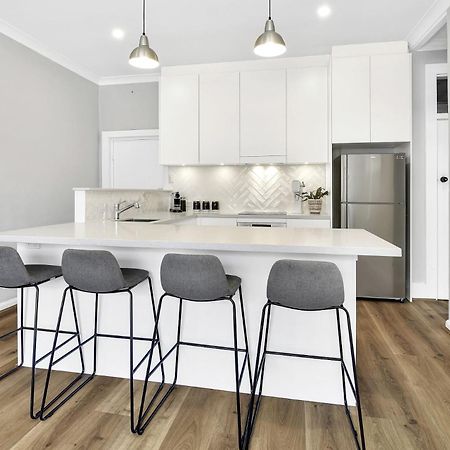 Stylish, Sunny & Spacious 2 Bedroom Apartment, Mosman Sídney Exterior foto